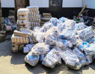 Polcia Civil apreende caminho que distribua cestas bsicas para faco criminosa na regio de fronteira