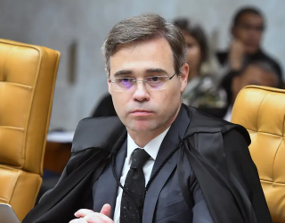 Ministro do STF Andr� Mendon�a confirma encontro �nico com dono do Banco Master, Daniel Vorcaro