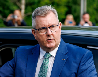 Ex-l�der do Partido Democr�tico Unionista da Irlanda do Norte vai ser interrogado pela pol�cia sobre acusa��o de estupro em Londres